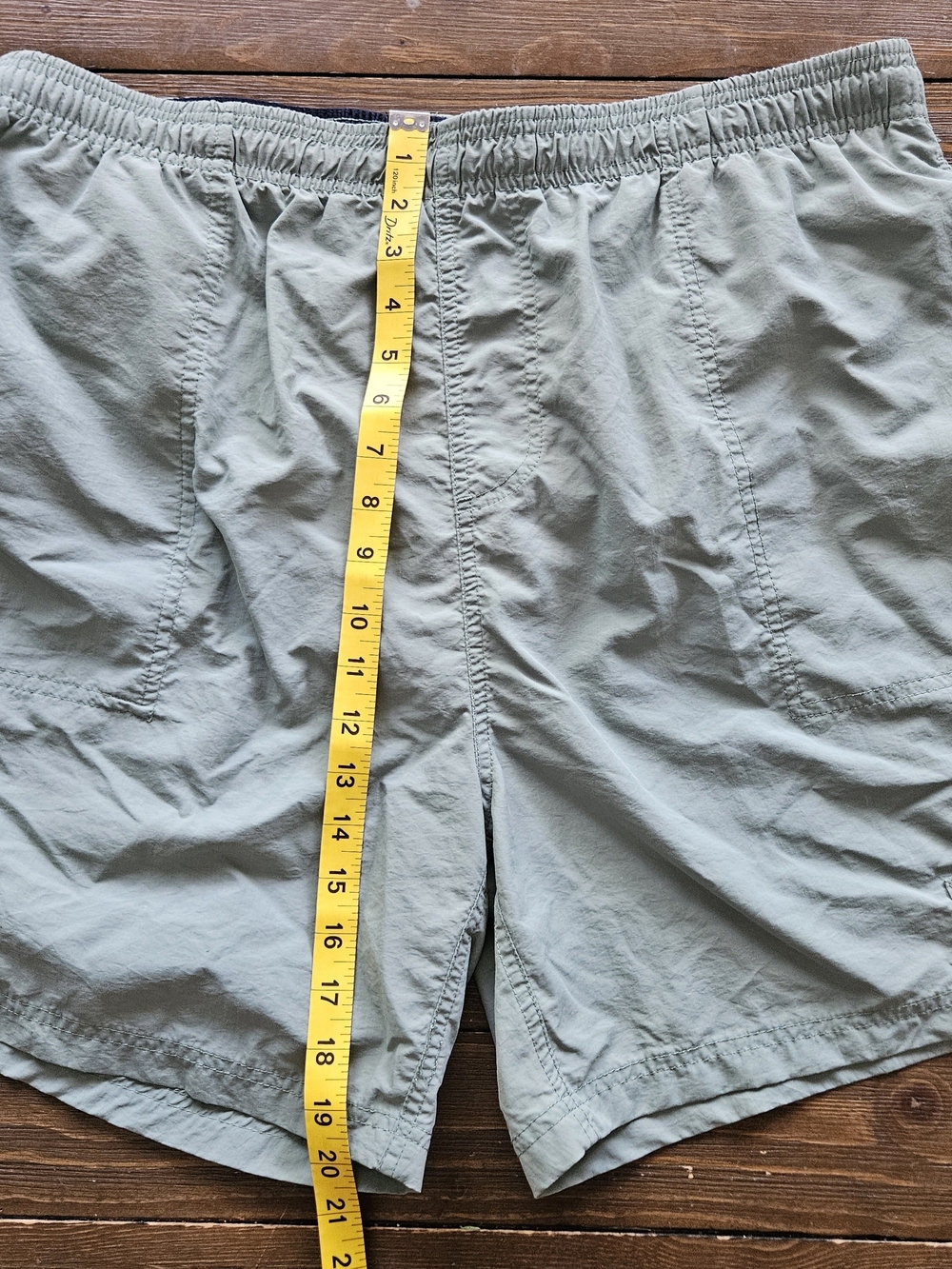 Hook & Tackle Mens XL Fishing Shorts Green Nylon Mesh Lined Outdoor